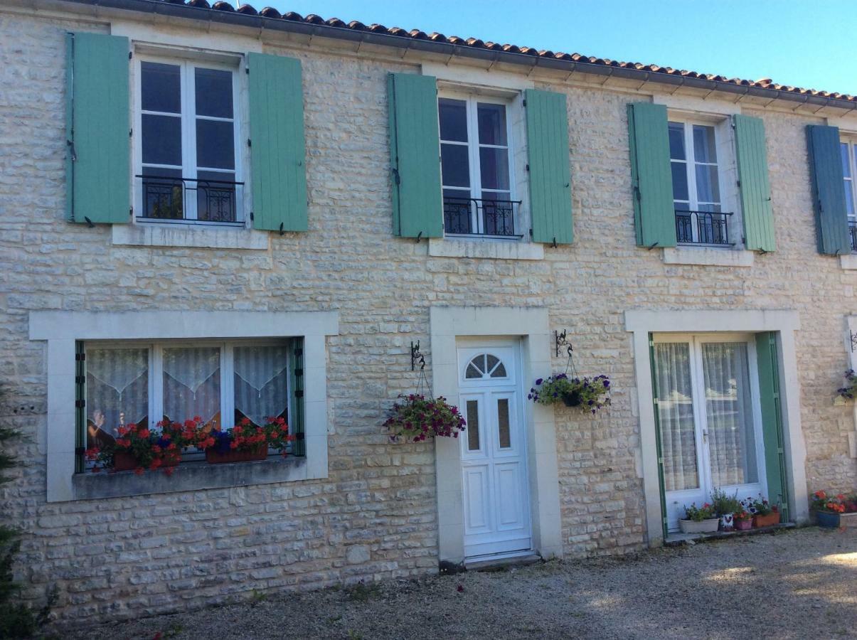Le Petit Bijou Saint-Fraigne Exterior foto