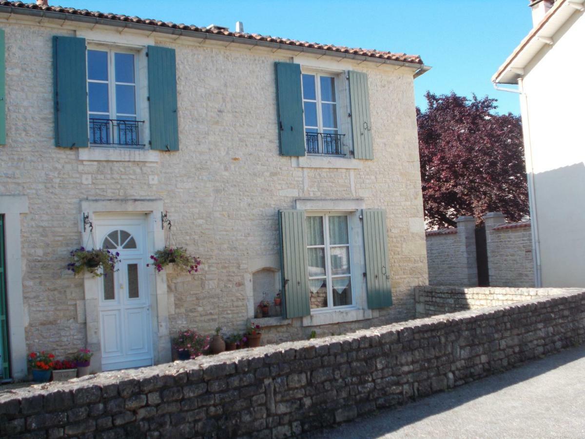 Le Petit Bijou Saint-Fraigne Exterior foto